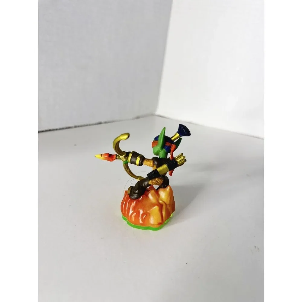 Skylanders Giants 84496888‎ Flameslinger Video Game Figure Activision 2012
